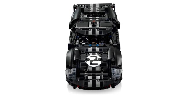 LEGO TECHNIC 42223 1966 Ford GT40 MKII Race Car - imagine 6