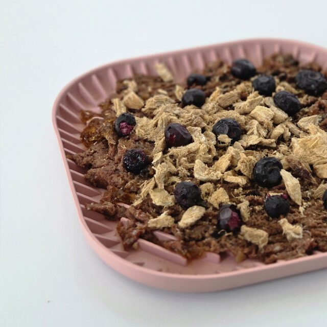 Paka Zwierzaka Lio Pepe Przysmak borówka 15g - imagine 3