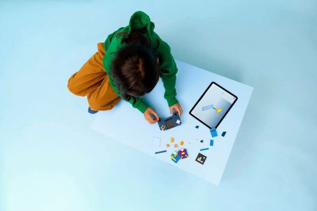 LEGO CREATOR 3 IN 1 31380 Retro Gaming Console - imagine 8