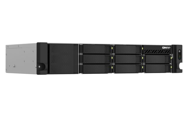 QNAP TS-873AEU-4G NAS/storage server Rack (2U) Ryzen Embedded V1500B 4 GB DDR4 QuTS hero Black - imagine 3