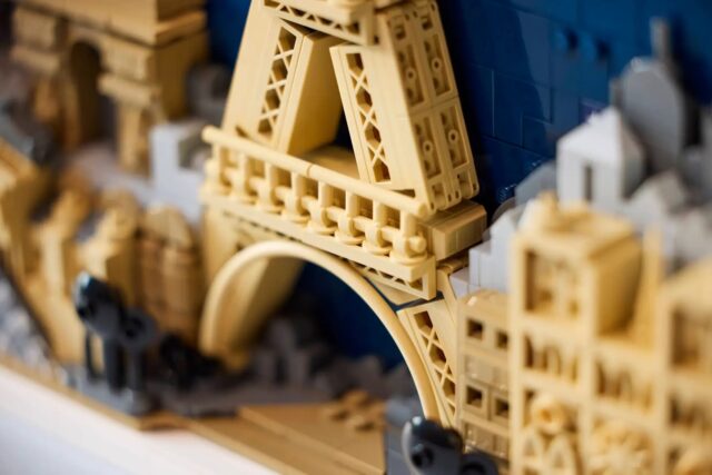 LEGO ARCHITECTURE 21064 Paris – City of Love - imagine 7
