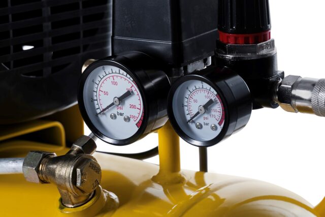 Stanley Oil compressor 24 l 1500 W FCCC404STN005 24 l 8 bar set of 6 pieces - imagine 8