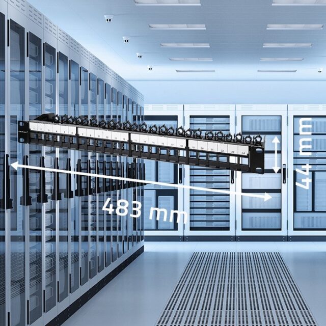 Qoltec 54516 Patch panel for 19'' rack | 24 ports | 1U | UTP | Black - imagine 5