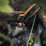 FISKARS SCISSOR PRUNING SHEARS X-SERIES L P961 - imagine 4