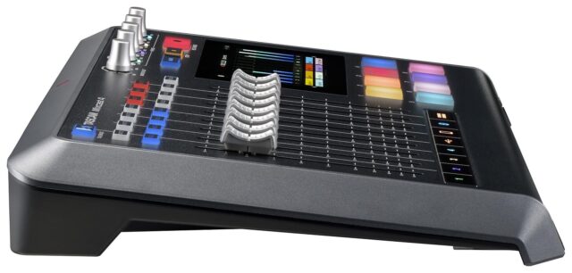 Tascam Mixcast 4 - mixer for podcast recording - imagine 4