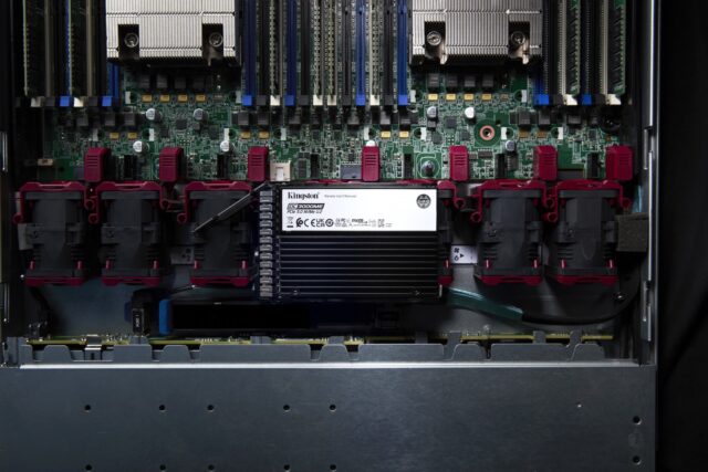 Kingston Technology 3.84TB DC3000ME U.2 PCIe 5.0 NVMe TCG Opal Enterprise SSD - imagine 9