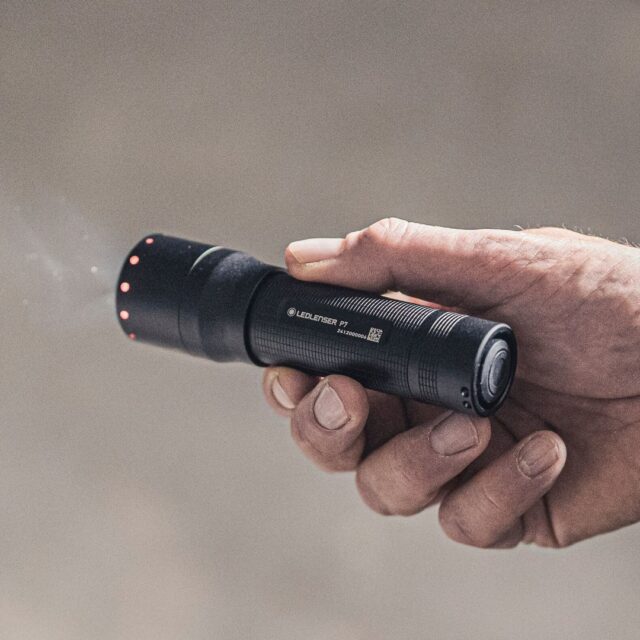 Ledlenser P7 Black Hand flashlight LED - imagine 6