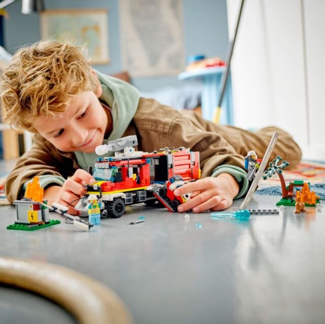 LEGO CITY 60374 FIRE COMMAND TRUCK - imagine 7