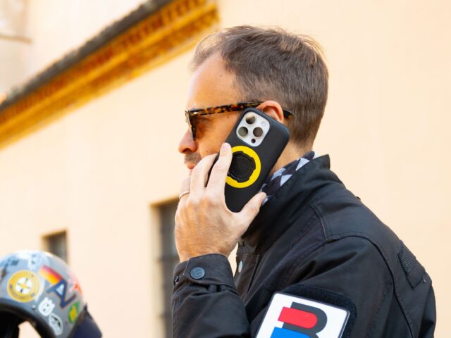 Quad Lock MAG Etui iPhone 17 Air - imagine 3