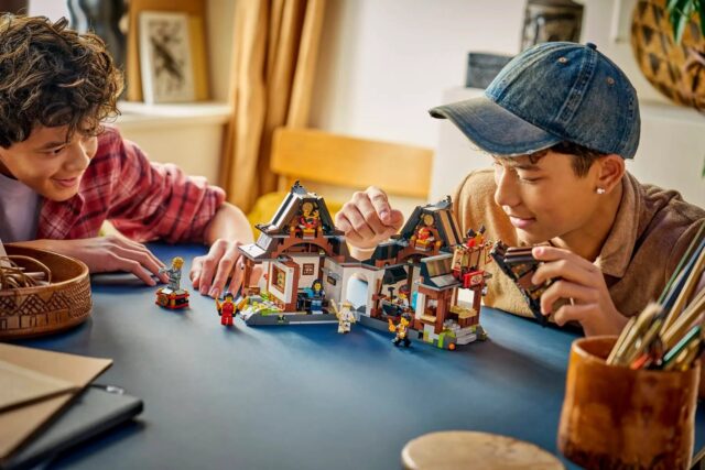 LEGO NINJAGO 71858 Four Weapons Blacksmith - 15th Anniversary - imagine 12