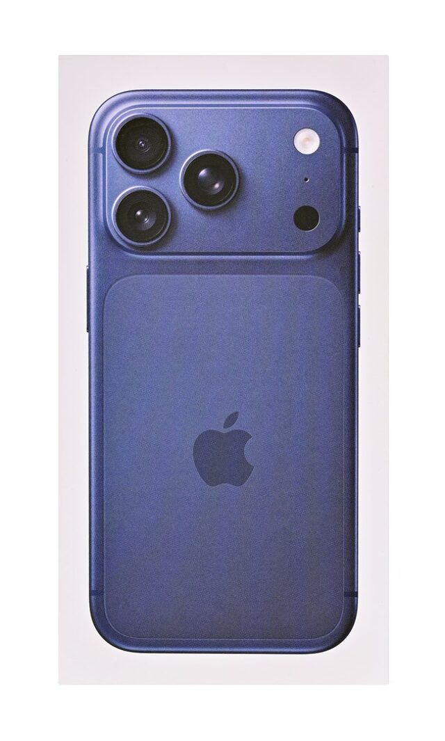 Apple iPhone 17 Pro Max 256GB Deep Blue - imagine 16