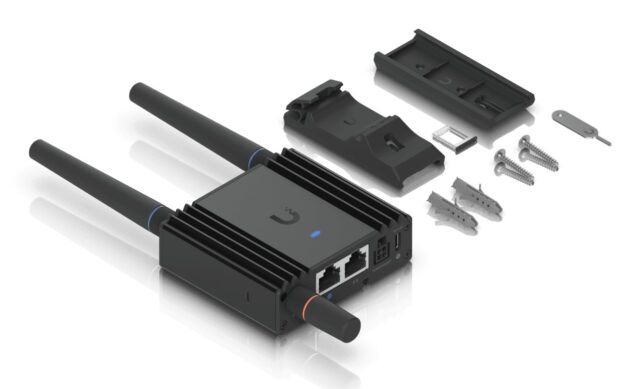 Ubiquiti UMR-Ultra Cellular network router - imagine 10