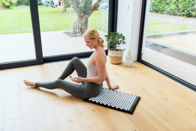 Medisana MM 100 acupressure mat with heating function - imagine 14