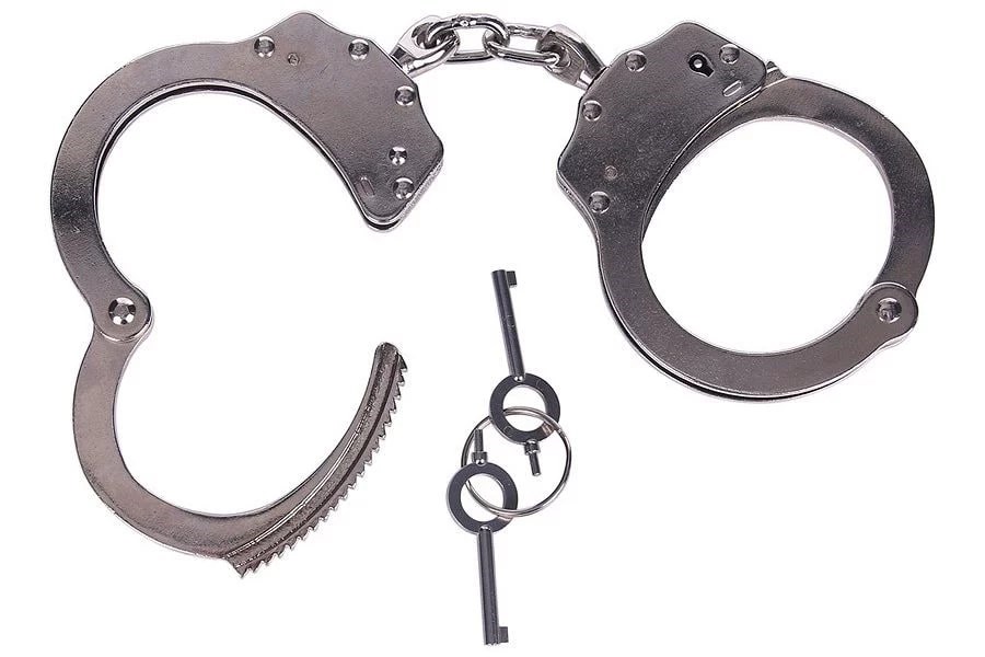 cps-56279d5dab71c56bb4daadc94323d364-2026-01-14-01-30-09 Steel chain handcuffs US - imagine 1