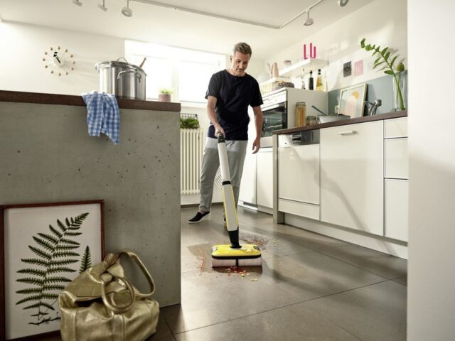 Kärcher FC 7 Cordless Electric broom Battery Dry&wet Bagless Silver  Yellow - imagine 2