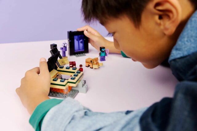 LEGO MINECRAFT 21584 Nether and End Portal Journey - imagine 9