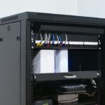 Qoltec 54516 Patch panel for 19'' rack | 24 ports | 1U | UTP | Black - imagine 3