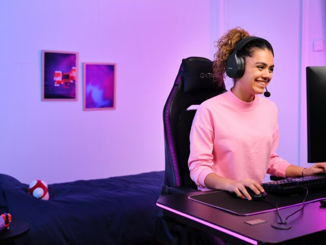 Trust GXT 491 Fayzo Headset Wired & Wireless Head-band Gaming USB Type-C Bluetooth Black - imagine 9