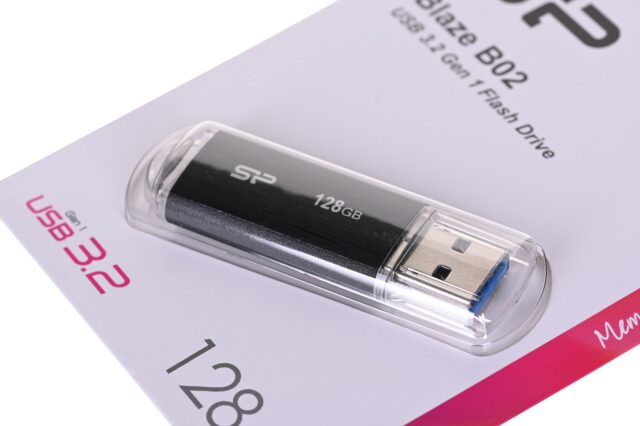 SILICON POWER Blaze B02 Pendrive USB flash drive 128 GB USB Type-A 3.2 Gen 1 (SP128GBUF3B02V1K) Black - imagine 3