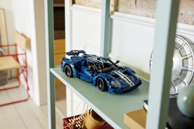 LEGO TECHNIC 42154 FORD GT (2022) - imagine 10