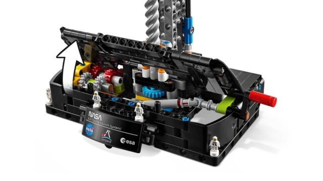 LEGO TECHNIC 42221 NASA Artemis Space Launch System Rocket - imagine 6