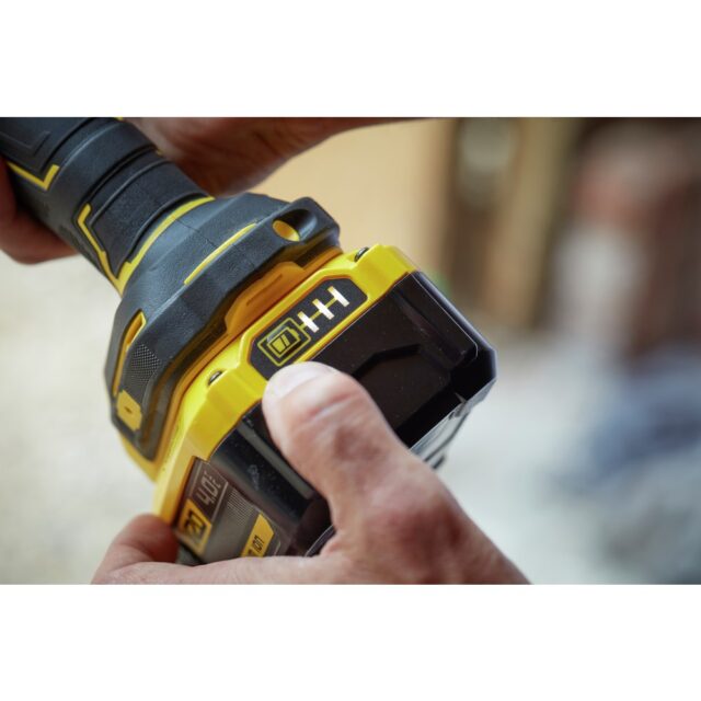 Stanley SFMCG400B-XJ angle grinder - imagine 3