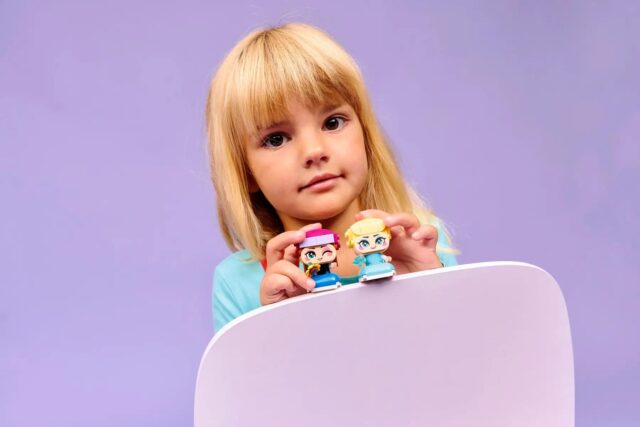 LEGO Disney Princess 43284 Anna i Elsa w wersji mini - imagine 9