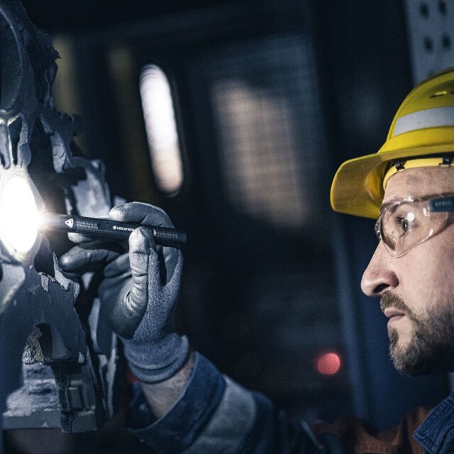 Ledlenser P4R Black Pen flashight LED - imagine 8