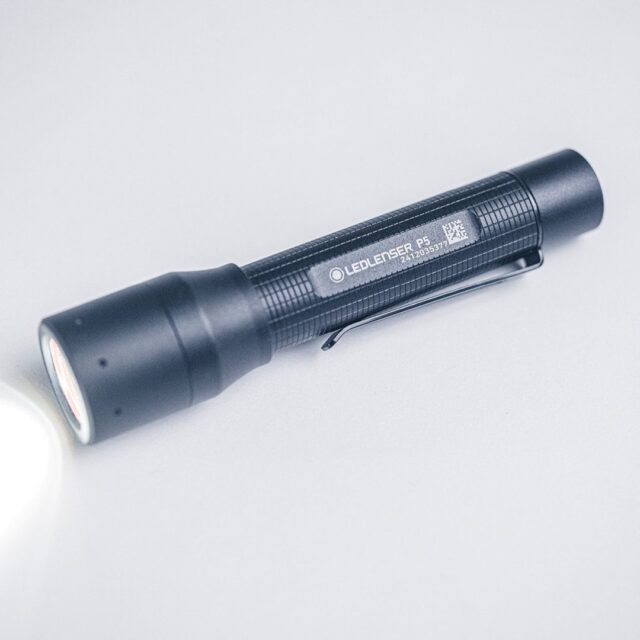 Ledlenser P5 Black Torch with clip LED - imagine 4