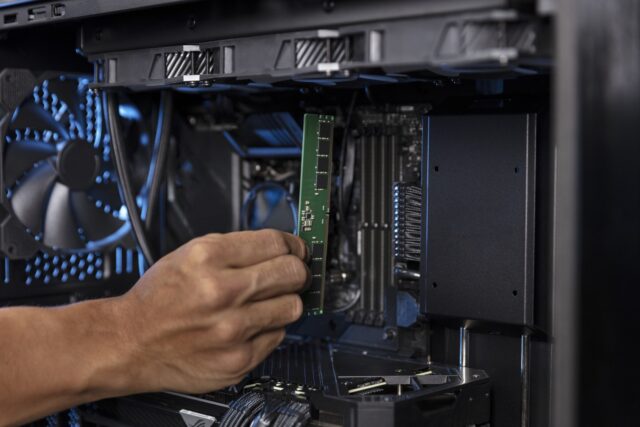 Kingston Technology ValueRAM KVR48U40BS8-16 memory module 16 GB 1 x 16 GB DDR5 - imagine 5