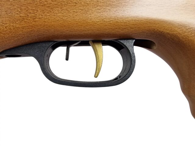 BEEMAN 10620 4.5mm air rifle 1-shot with 6x40 scope wood up to17J - imagine 10