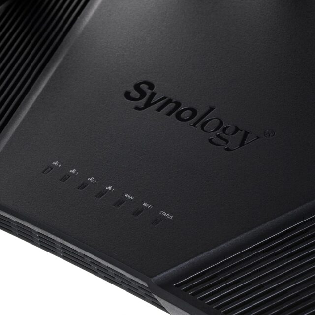 Synology RT6600ax Router WiFi6 1xWAN 3xGbE 1x2.5Gb wireless router Tri-band (2.4 GHz / 5 GHz / 5 GHz) Black - imagine 9