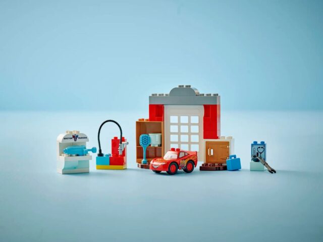 LEGO DUPLO 10456 McQueen's Visit to Doc's Garage - imagine 8