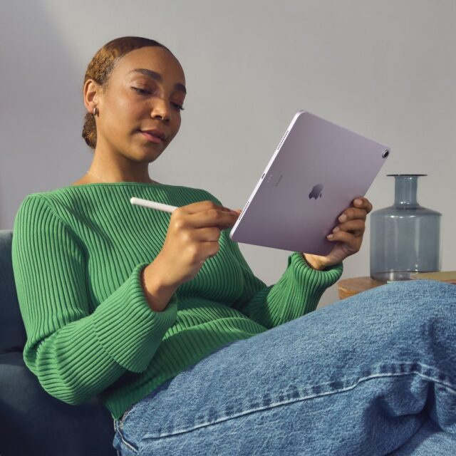 Apple iPad Air 5G Apple M TD-LTE & FDD-LTE 1 TB 27.9 cm (11 ) 8 GB Wi-Fi 6E (802.11ax) iPadOS 17 Purple - imagine 5