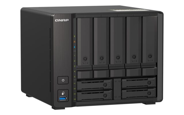 QNAP TS-H973AX NAS Tower Ryzen Embedded V1500B 32 GB DDR4 0 TB QuTS hero Black - imagine 2