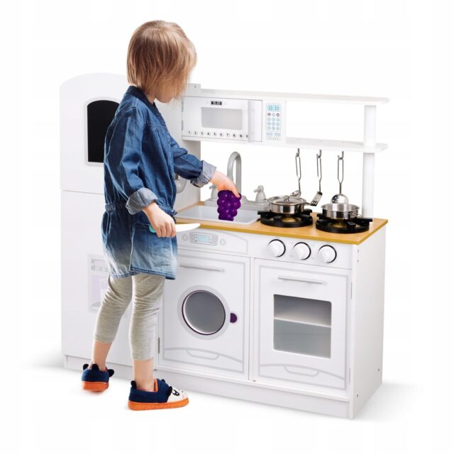 PROMIS Wooden children's kitchen with accessories - imagine 3