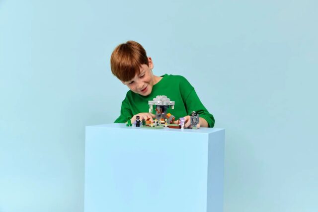 LEGO MINECRAFT 21586 The Pale Garden - imagine 12