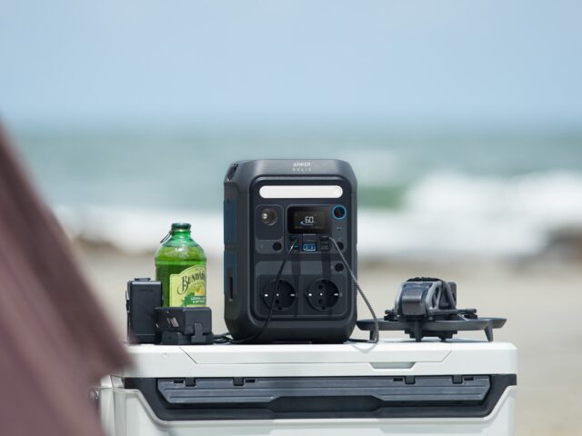 Anker SOLIX C300X portable power station 7 Lithium Iron Phosphate (LiFePO4) 90000 mAh - imagine 9