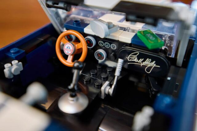 LEGO ICONS 10357 Shelby Cobra 427 S/C - imagine 10