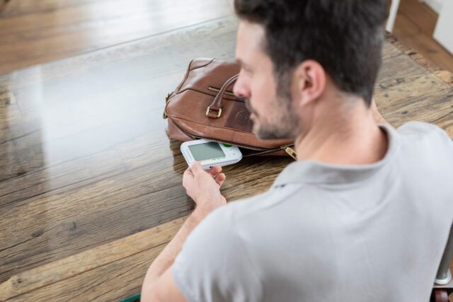 Medisana BU 572 upper arm blood pressure monitor (white) - imagine 7