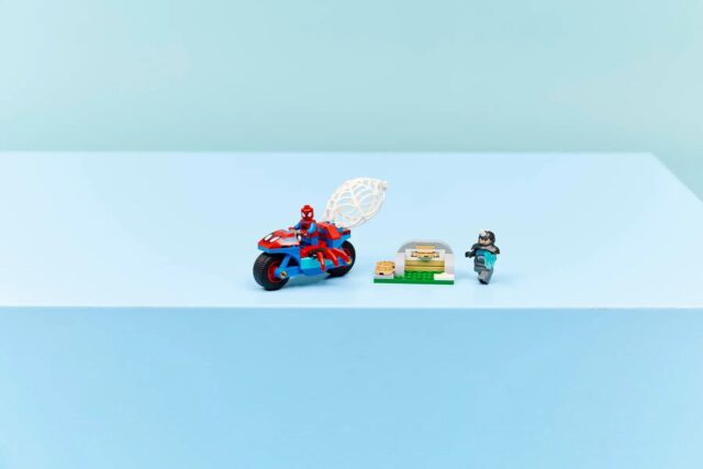 LEGO MARVEL 11206 Spidey on his Motorcycle vs. Rhino - imagine 11