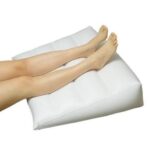 Inflatable orthopaedic leg and back cushion