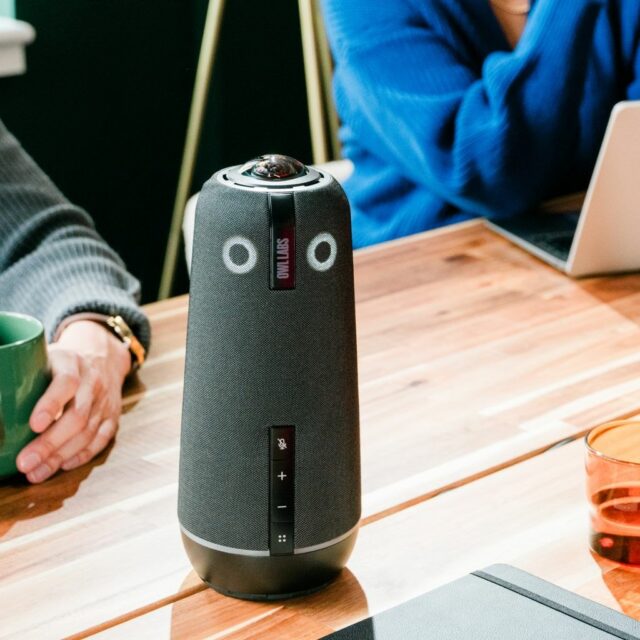 Owl Labs Meeting Owl 4+ 360-Degree  4K Smart Video Conference Camera  Microphone and Speaker (Automatic Speaker Focus  Smart Zooming and Noise Equalising) - imagine 6
