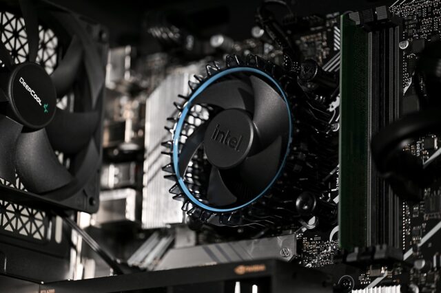 Actina 5901443387459 workstation Intel® Core™ i5 i5-14400 16 GB DDR4-SDRAM 1 TB SSD NVIDIA RTX A2000 Windows 11 Pro Midi Tower Black - imagine 20