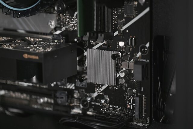 Actina 5901443387459 workstation Intel® Core™ i5 i5-14400 16 GB DDR4-SDRAM 1 TB SSD NVIDIA RTX A2000 Windows 11 Pro Midi Tower Black - imagine 17