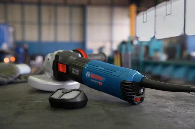 Bosch GWS 17-125 S angle grinder 12.5 cm 11500 RPM 1700 W 2.2 kg - imagine 4