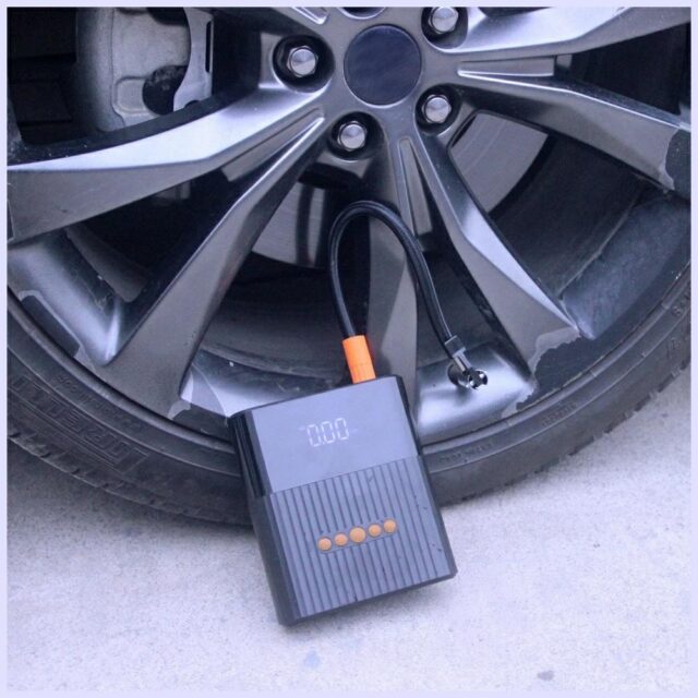 Jump Starter 4smarts PitStop+ 8800mAh Powerbank with compressor and flashlight black - imagine 5