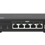 QNAP QSW-1105-5T network switch Unmanaged Gigabit Ethernet (10/100/1000) Black