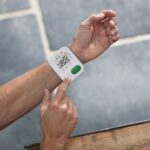 Medisana BW 345 wrist blood pressure monitor - imagine 4