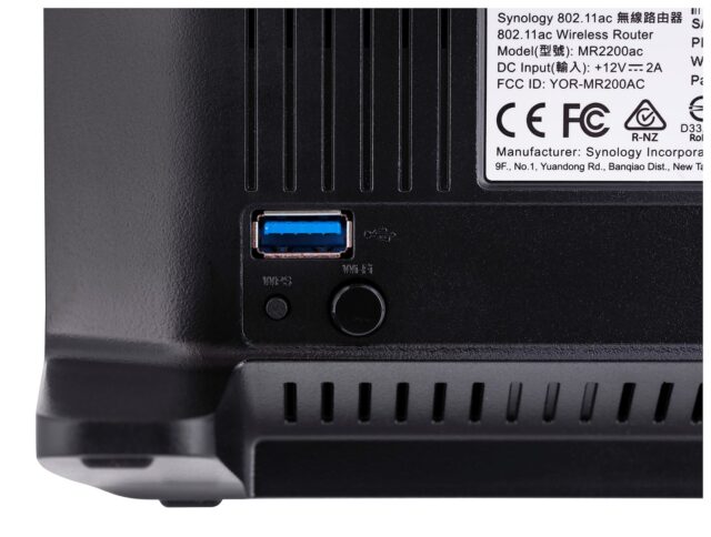 Synology MR2200AC wireless router Gigabit Ethernet Dual-band (2.4 GHz / 5 GHz) Black - imagine 6